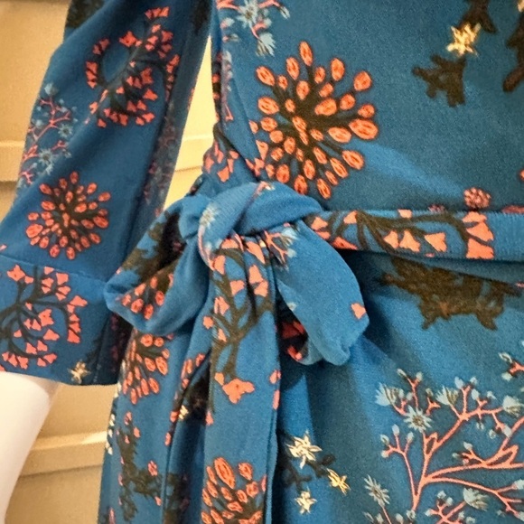 Remade Wrap Dress Teal Floral Size M NWOT - Picture 6 of 9